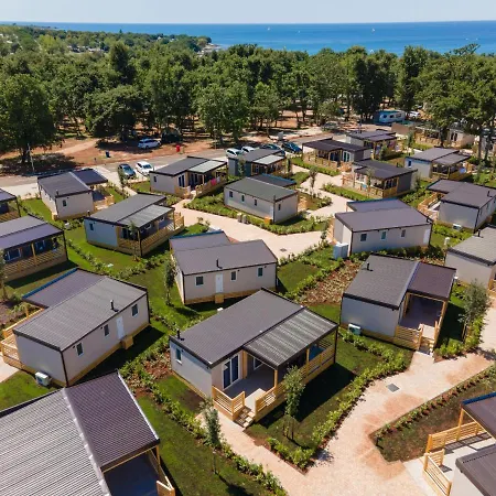 Eurocamp Mobile Homes At Campsite Park * 우마그