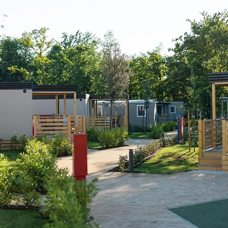 Eurocamp Mobile Homes At Campsite Park 홀리데이파크 *