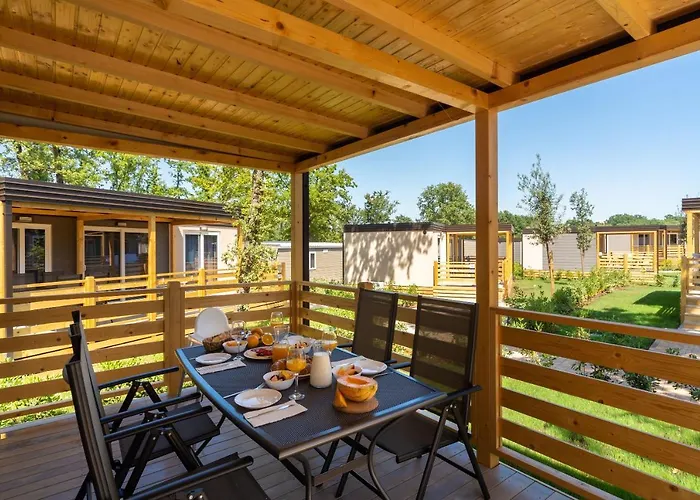 Eurocamp Mobile Homes At Park * Umag